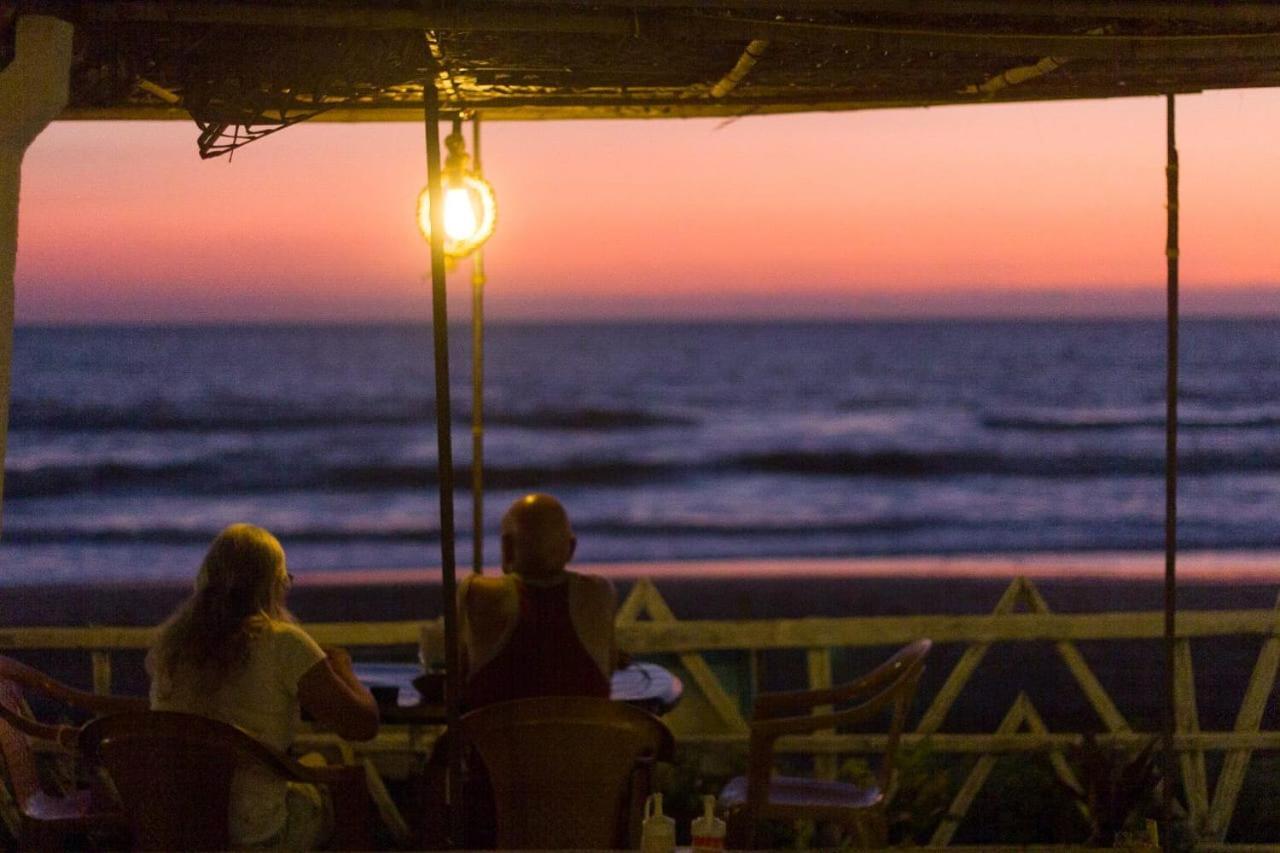 Sunset Cafe Hotel Gokarna  Exterior photo