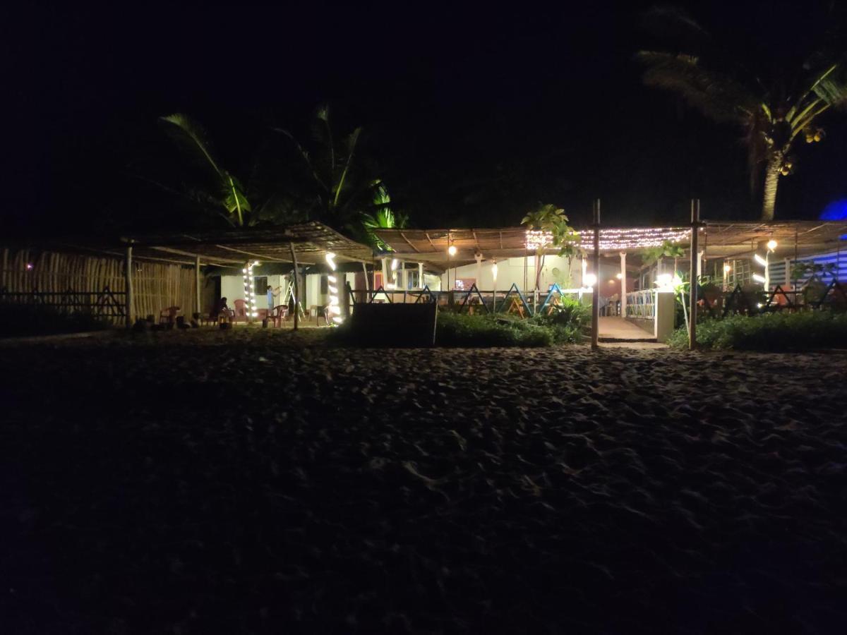 Sunset Cafe Hotel Gokarna  Exterior photo